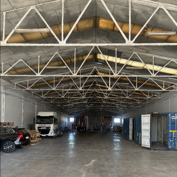 Instalaciones logisticas y carga de contenedor